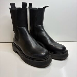 H&M Black Leather Pull On Chelsea Boots Womens Size 8